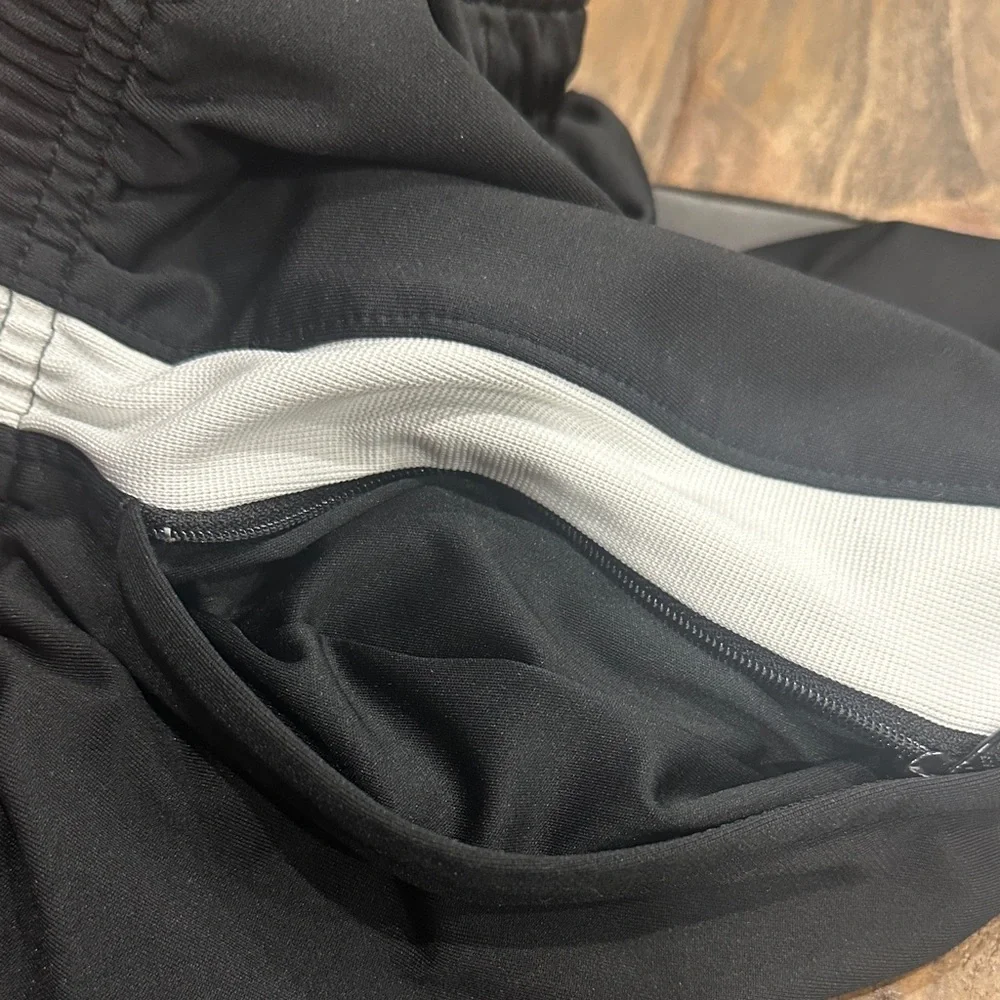 Nike Black athletic pants zipper pockets size small